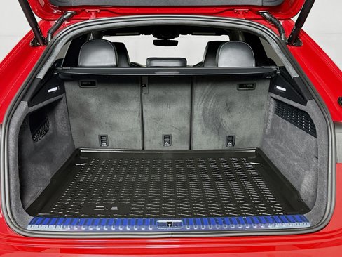 Used 2024 Audi SQ8 Prestige w/ Prestige Package image 26