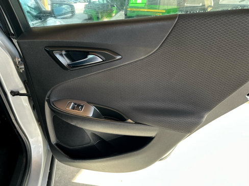 Used 2020 Chevrolet Malibu LT image 40