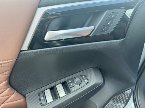 New 2025 Mitsubishi Outlander SEL image 17
