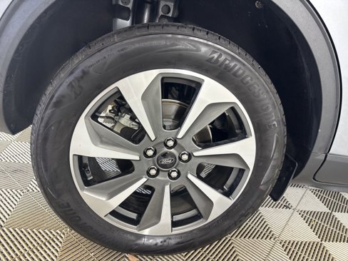 Used 2023 Ford Escape Platinum image 32