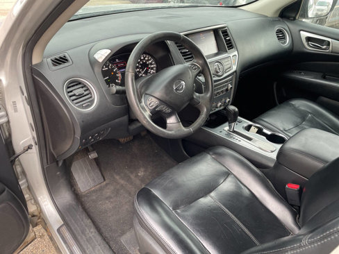 Used 2017 Nissan Pathfinder SL image 9