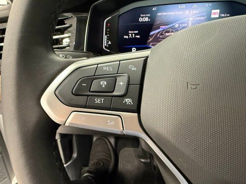 Certified 2025 Volkswagen Jetta SEL image 13