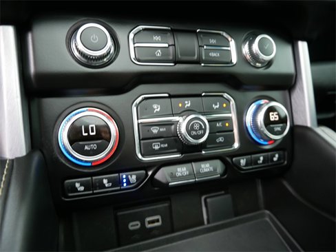 Used 2023 GMC Yukon XL SLT image 27