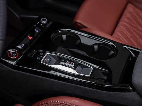 New 2025 Audi SQ6 e-tron Prestige image 25