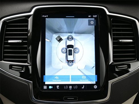Used 2025 Volvo XC90 B6 Plus w/ Protection Package Premier image 21