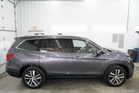 Used 2017 Honda Pilot Touring image 17