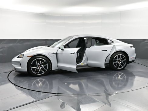 New 2025 Porsche Taycan image 42