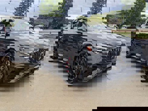 New 2026 Mercedes-Benz E 53 AMG e 4MATIC Sedan image 2