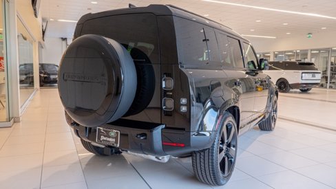 New 2025 Land Rover Defender 110 X image 5