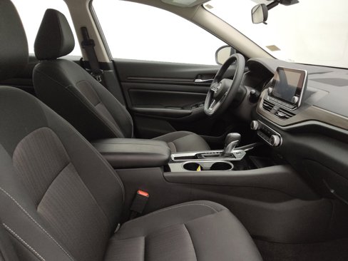 Used 2024 Nissan Altima 2.5 SV image 21