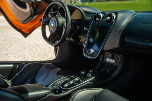 Used 2021 McLaren GT image 43