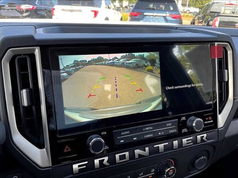 Certified 2025 Nissan Frontier SV image 19