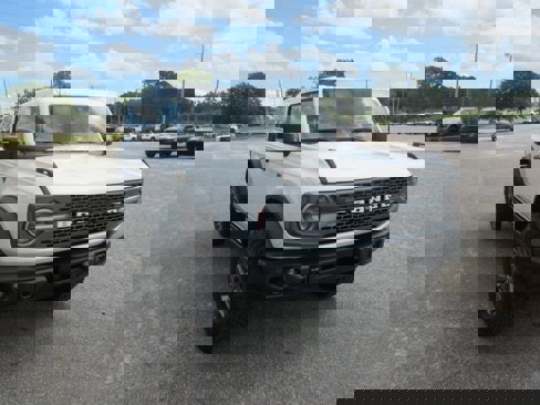 New 2025 Ford Bronco Badlands image 7