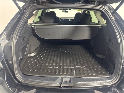 Used 2023 Subaru Outback Premium image 23