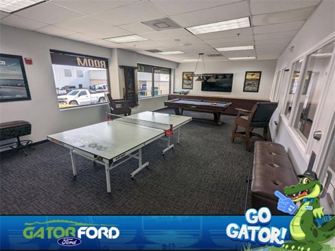 Used 2023 Ford Explorer Limited image 41