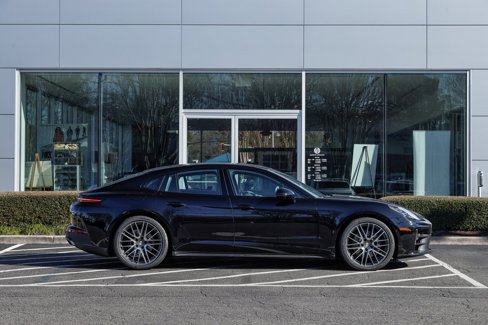 New 2025 Porsche Panamera 4 image 8