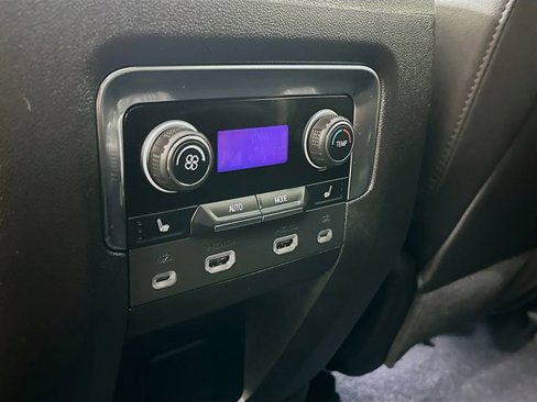 Used 2023 Chevrolet Tahoe Premier w/ Advanced Technology Package image 28