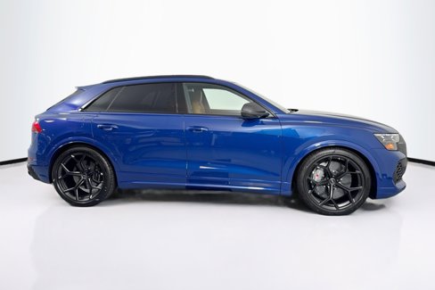 New 2025 Audi RS Q8 performance image 4