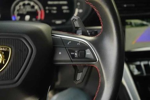 Used 2020 Lamborghini Urus image 15