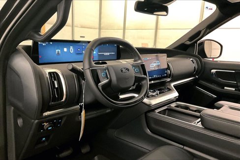 New 2025 Ford Expedition Platinum w/ Stealth Performance Package image 12