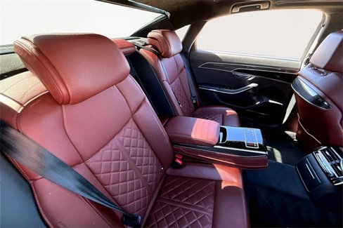 Used 2020 Audi S8 L w/ S8 Executive Package image 29