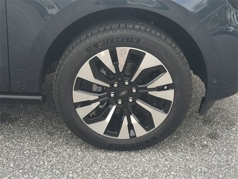 New 2025 Ford Expedition Max Platinum image 27