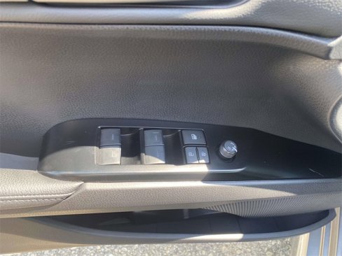 Used 2025 Toyota Camry XSE image 18