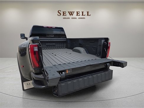 Used 2025 GMC Sierra 3500 Denali Ultimate image 4