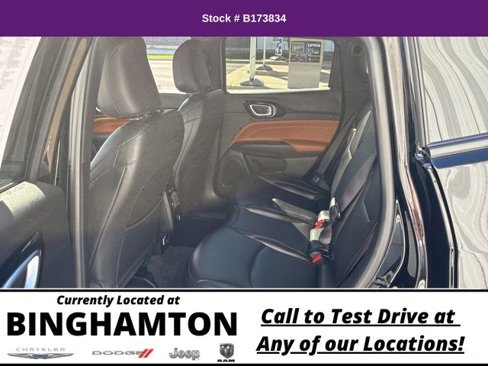 Used 2024 Jeep Compass Limited image 23
