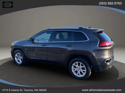 Used 2016 Jeep Cherokee Latitude w/ Cold Weather Group image 4