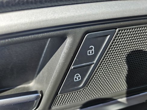 Used 2022 Volkswagen Atlas Cross Sport SE image 20