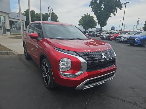 New 2025 Mitsubishi Outlander SE image 3