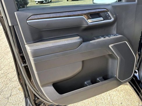 Certified 2025 GMC Sierra 1500 Elevation image 18