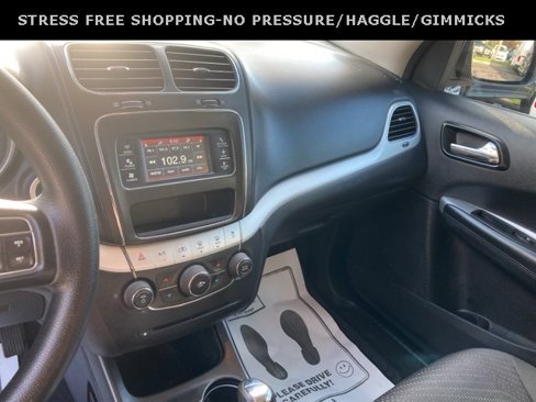 Used 2017 Dodge Journey SE w/ Flexible Seating Group image 18