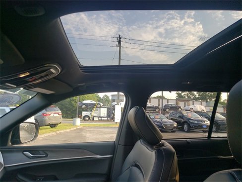 New 2025 Jeep Grand Cherokee Limited w/ Luxury Tech Group II image 19