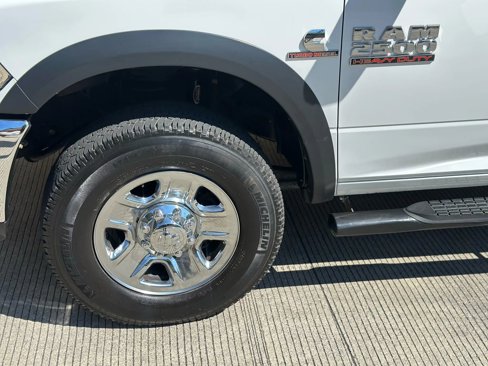 Used 2018 RAM 2500 Tradesman w/ Chrome Appearance Group image 30