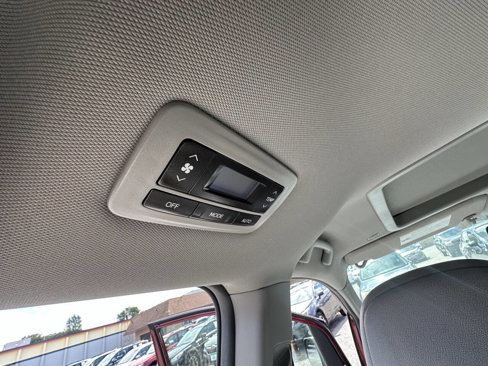 Used 2019 Toyota Sienna AWD image 16