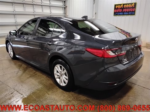Used 2025 Toyota Camry XSE image 6