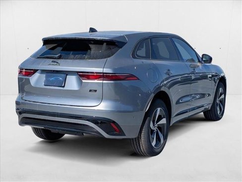New 2026 Jaguar F-PACE R-Dynamic S image 3