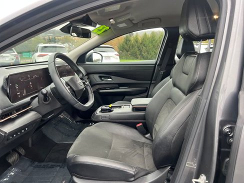 Used 2023 Nissan Ariya FWD image 16