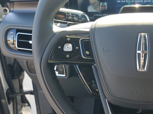 New 2025 Lincoln Aviator Reserve w/ Equipment Group 201A image 17