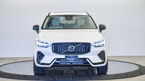 Certified 2025 Volvo XC60 T8 Plus w/ Protection Package Premier image 7