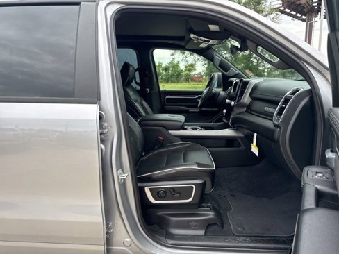 Used 2025 RAM 1500 Laramie w/ Laramie Southwest Edition image 26