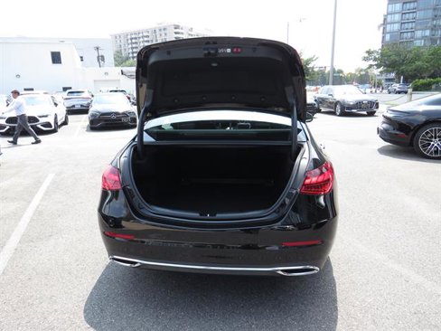 Used 2025 Mercedes-Benz C 300 4MATIC Sedan image 31