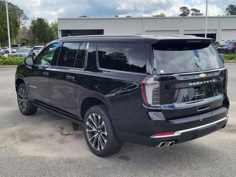 New 2025 Chevrolet Suburban High Country image 6