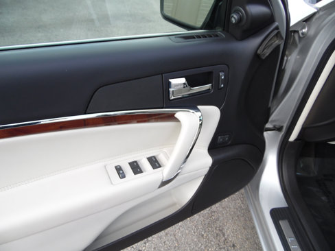 Used 2012 Lincoln MKZ AWD image 11