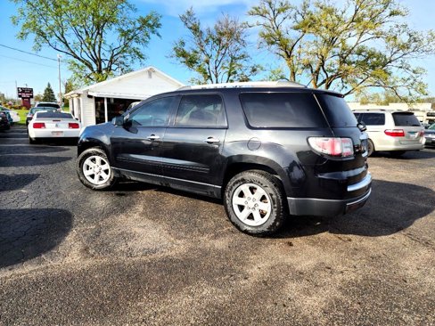Used 2015 GMC Acadia SLE image 8