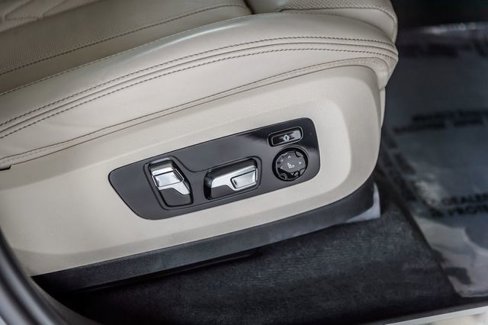 Used 2022 BMW X7 xDrive40i w/ M Sport Package image 47