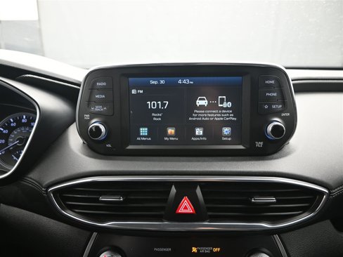Used 2020 Hyundai Santa Fe SE image 13
