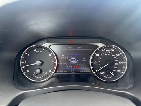 Used 2024 Nissan Altima 2.5 SV image 16